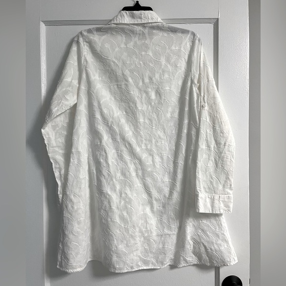 TommyBahama Swim cover up - white cotton button down - size medium - Picture 4 of 12